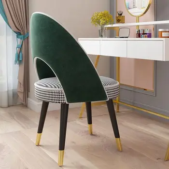 Скандинавские обеденные стулья из массива дерева, простой современный стол и стулья для переговоров в офисе продаж, легкое роскошное кресло для туалетного столика в спальне
