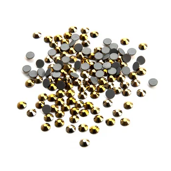 Стразы для горячей фиксации Gold Mine SS6-SS34 на круглой клеевой основе; Стразы с серыми кристаллами сзади; Стразы для горячей фиксации на рюкзаке.