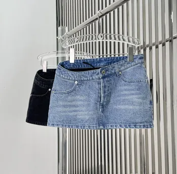 Все нерегулярно украшенное висячим поясом джинсовая юбка-полукомбинезон (с защитными штанами внутри, противоскользящими) новинка весны и лета 2023